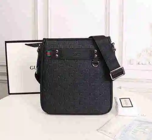 GUCCI Bolso bandolera exclusivo para hombre Gucci hecho de material de lona importado, bolsa de rega