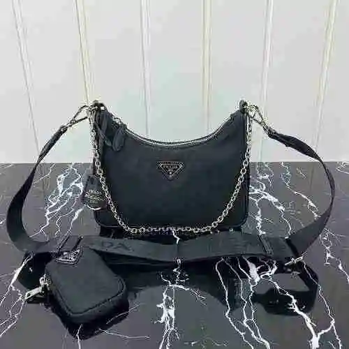 El bolso cruzado está hecho de material de lona importado, con una bolsa de regalo de entrega de alt
