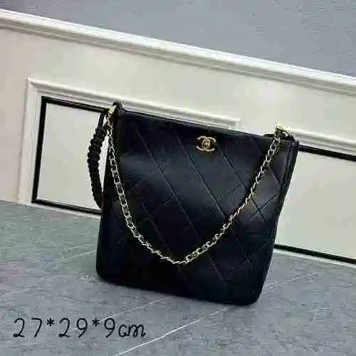Chanel Bolso de hombro Chanel hecho de material de lona importado, bolsa de regalo con entrega de al