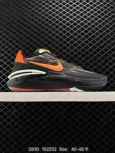 Las zapatillas de baloncesto con amortiguación Nike Air Zoom GT Cut 2 de segunda generación continúa