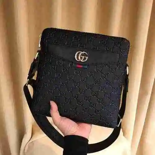 Bolso bandolera GUCCI Gucci para hombre hecho de material de lona importado, bolsa de regalo con ent