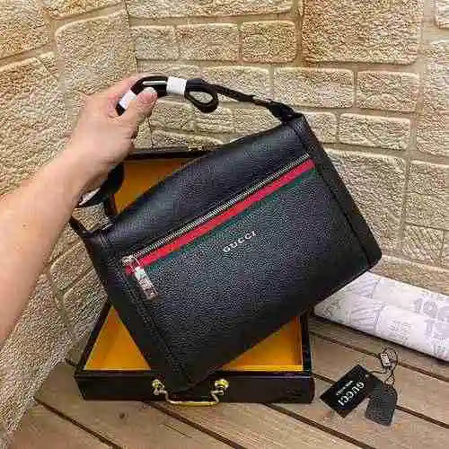 Bolso bandolera GUCCI Gucci para hombre hecho de material de lona importado, bolsa de regalo con ent
