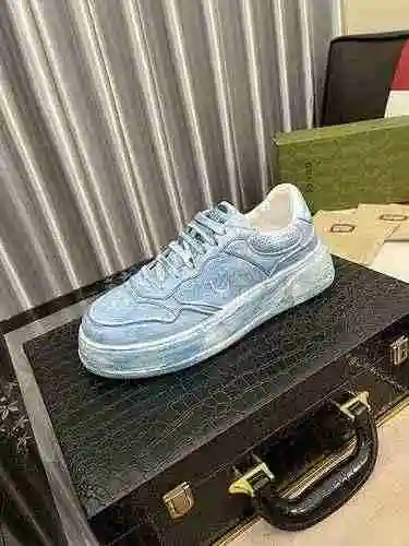 Código de calzado GUCCI para hombre: 0820D20 Talla: Mujer 35-39 (34/Mujer 40 personalizado) Hombre 3