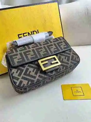 FENDI Fendi Chain Bag adopta una versión de réplica de alta gama de cuero original importado de prim