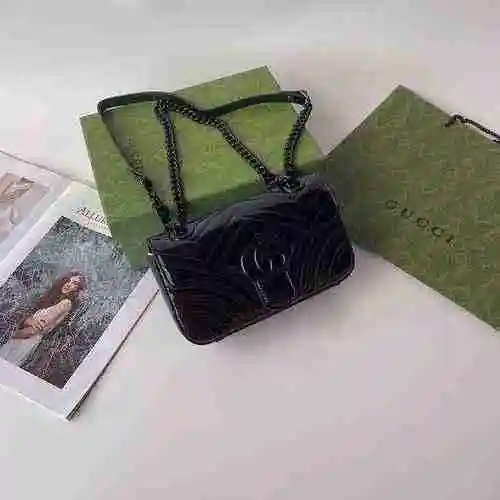 Bolso con cadena GUCCI Gucci hecho de material de lona importado, bolsa de regalo con entrega de alt