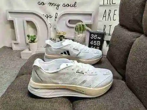 418D New SL Ice Sparkling Running Shoe, featuring celebrities such as Eason Chan and the same GET co