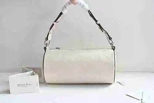 El bolso GUCCI Gucci Underarm está hecho de cuero original importado de primer nivel y una versión r