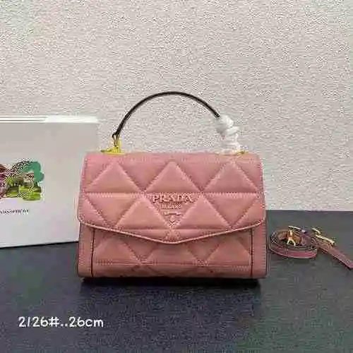 El bolso está hecho de piel de vaca original importada, con una bolsa de regalo de entrega de alta c