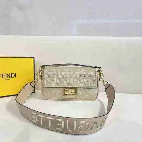 El bolso cruzado está hecho de material de lona importado, con una bolsa de regalo de entrega de alt