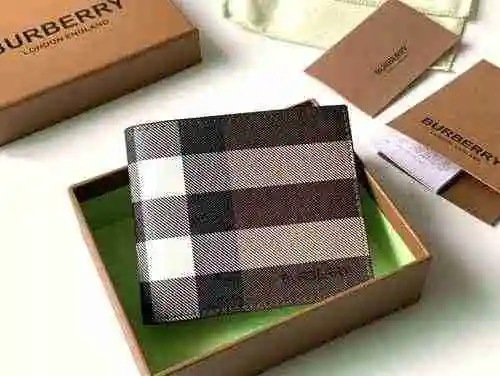Cartera con clip corto para hombre Burberry hecha de material de lona importado, bolsa de regalo con