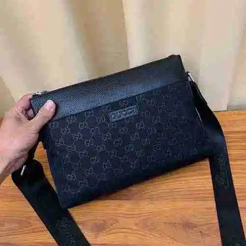 Bolso bandolera GUCCI Gucci para hombre hecho de material de lona importado, bolsa de regalo con ent