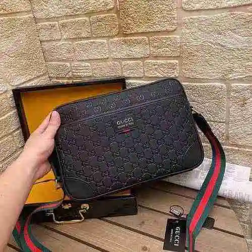Bolso bandolera GUCCI Gucci para hombre hecho de material de lona importado, bolsa de regalo con ent