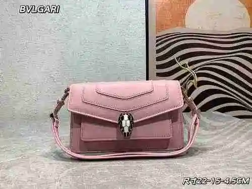 BVLGARI Baggage está hecho de material de lona importado y es una bolsa de regalo de entrega de alta