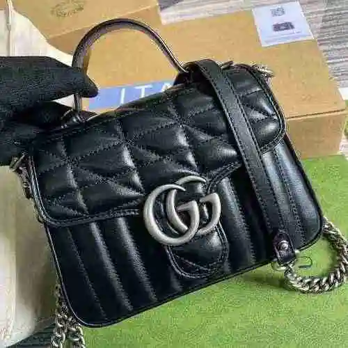 El bolso GUCCI Gucci está hecho de cuero original importado de primer nivel y una versión réplica de