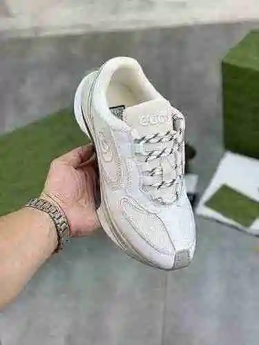 Zapato GUCCI para hombre Código: 0902C40 Talla: 38-44 (45 personalizados sin devolución ni cambio)