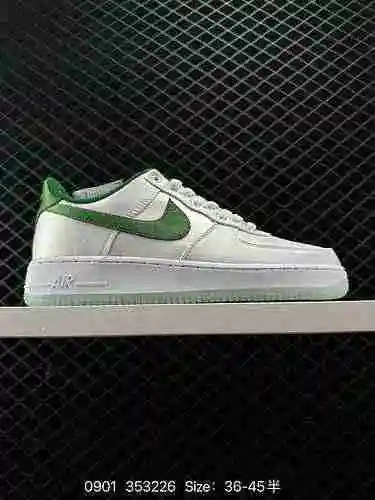 3 Nike Air Force '7 Air Force One Zapato de tabla deportivo informal, versátil y de caña alta. El re