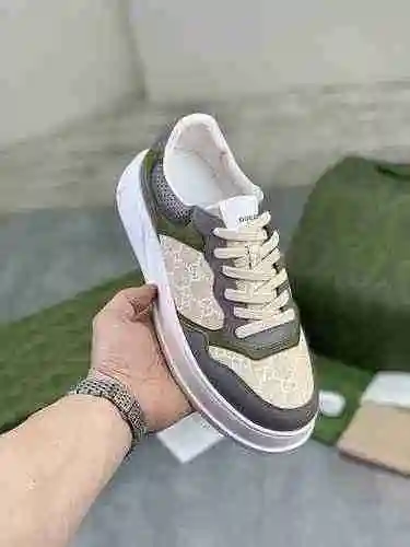 Código de pareja GUCCI: 0903B50 Talla: Mujer 35/40 Hombre 38/45 (46 se puede personalizar)