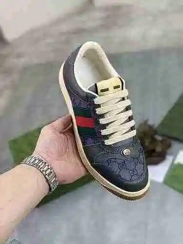 Código de pareja GUCCI: 0903B50 Talla: Mujer 35-40 Hombre 38-45