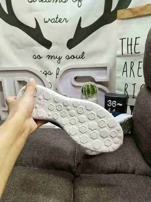 ,