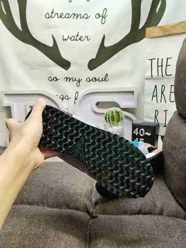 ,