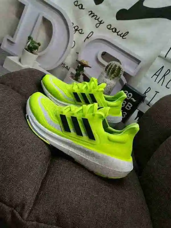 ,