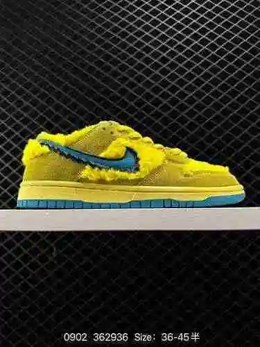 El "Three Bears" Dunk SB "Three Bear Pack", que se lanzó en 26, también es un re
