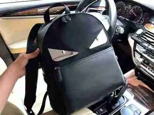 La mochila para hombre está hecha de piel de vaca original importada y una bolsa de regalo de entreg