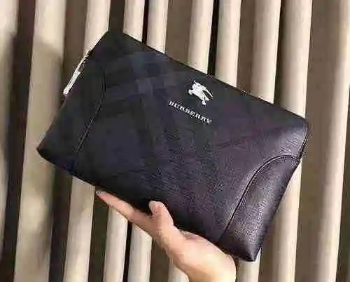El único bolso para hombre está hecho de piel de vaca original importada y una bolsa de regalo de en