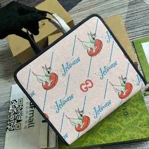 El bolso GUCCI Gucci está hecho de material de lona importado, con una bolsa de regalo de entrega de