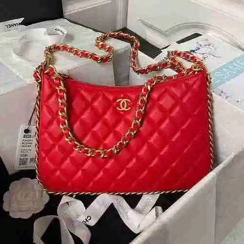 El bolso hippie de Chanel está fabricado en cuero original importado de primer nivel y en versión ré