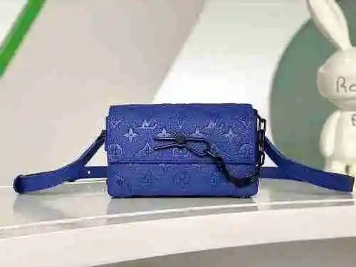 El bolso bandolera LV Louis Vuitton está hecho de cuero original importado de primer nivel y una ver