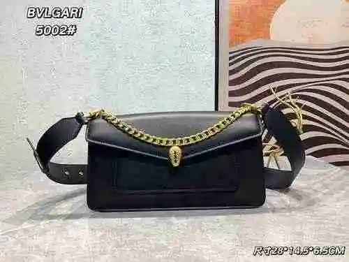 Las bolsas BVLGARI están hechas de material de lona importado, con bolsas de regalo de entrega de al