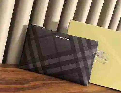 El único bolso para hombre está hecho de piel de vaca original importada y una bolsa de regalo de en