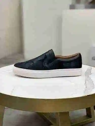 Zapato de hombre Givenchy Código: 0904B90 Talla: 38-44 (45 se puede personalizar)