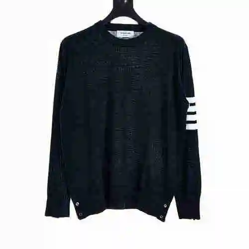 Fine wool round neck sweater