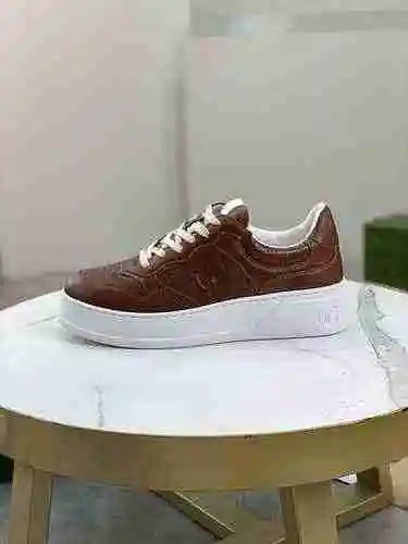 Código de estilo de pareja GUCCI: 0904C50 Talla: Mujer 35-40, Hombre 39-45 (Mujer 40, Hombre 45 pers