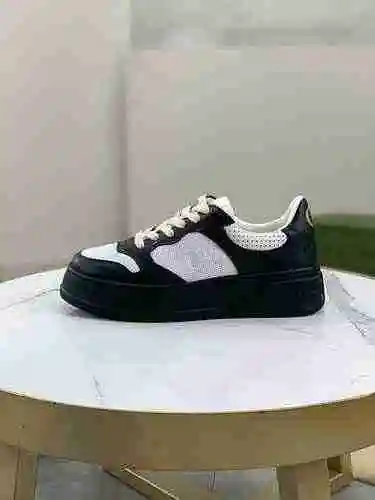 Código de estilo de pareja GUCCI: 0904C50 Talla: Mujer 35-40, Hombre 39-45 (Mujer 40, Hombre 45 pers