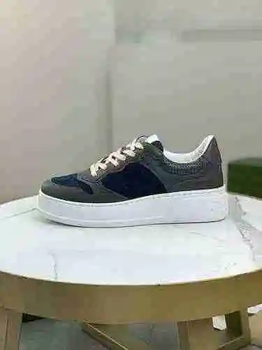 Código de estilo de pareja GUCCI: 0904C50 Talla: Mujer 35-40, Hombre 39-45 (Mujer 40, Hombre 45 pers