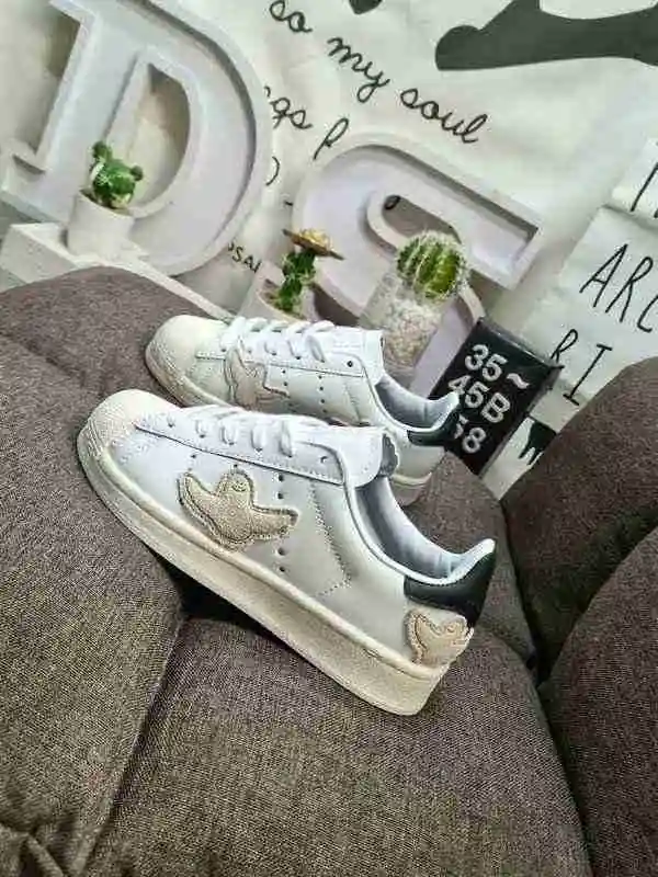 ,