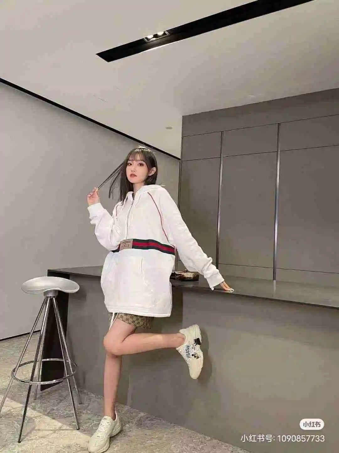 v