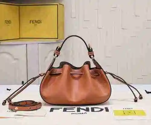 FENDI Bolso Fendi hecho de material de lona importado, bolsa de regalo de entrega de alta calidad, t