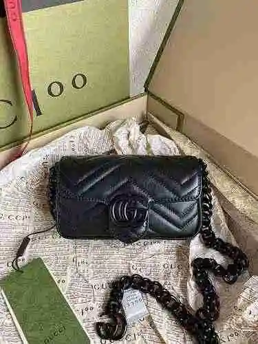 Bolso de hombro GUCCI Gucci hecho de material de lona importado, bolsa de regalo de entrega de alta 