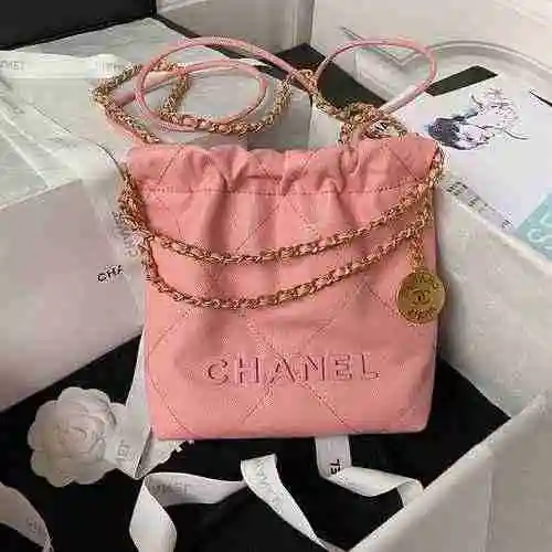 El bolso cruzado Chanel está hecho de cuero original importado de primer nivel y una versión réplica