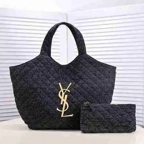 El bolso está hecho de lona original importada de primer nivel y una versión réplica de alta gama. L