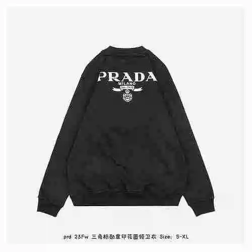 PRD 23Fw Triangle Medal Printed Round Neck Sweater