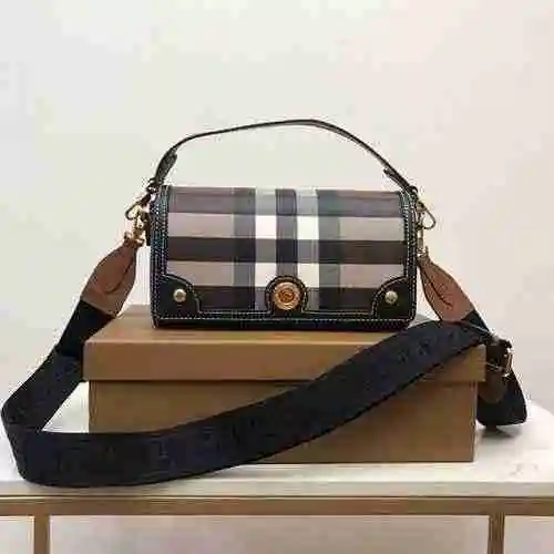 El bolso bandolera Bur Burberry está hecho de cuero original importado de primer nivel y una versión