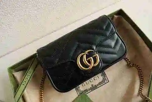 Bolso con cadena GUCCI Gucci hecho de material de lona importado, bolsa de regalo con entrega de alt