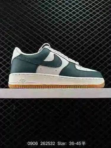 6 Nike Air Force '7 Air Force One Zapato deportivo informal, versátil y de caña baja. El rendimiento