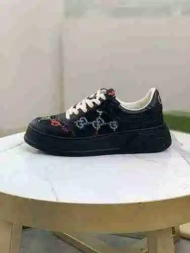 Código de estilo de pareja GUCCI: 0904C50 Talla: Mujer 35-40, Hombre 39-45 (Mujer 40, Hombre 45 pers