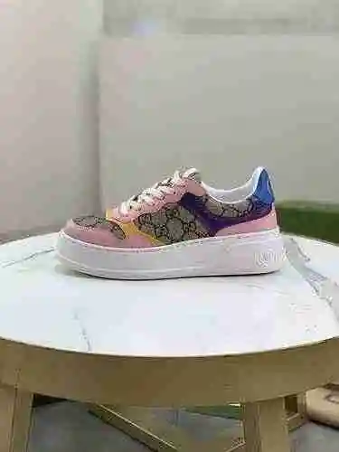 Código de estilo de pareja GUCCI: 0904C50 Talla: Mujer 35-40, Hombre 39-45 (Mujer 40, Hombre 45 pers